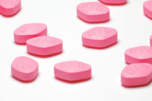 6969自上市以来,这枚粉色小药片的销售量便一路上涨.