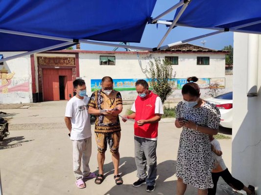 济宁汶上县杨店镇:送就业政策到群众家门口