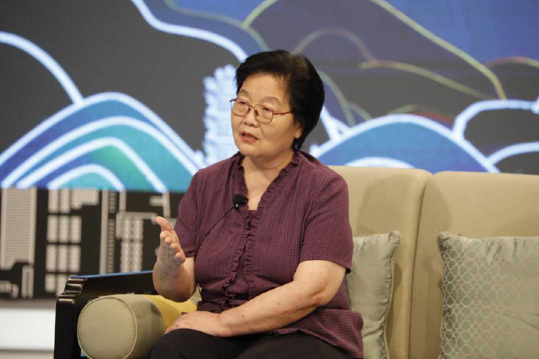 赵冬苓做客"海右文艺"访谈栏目并被聘为"泉城形象大使"