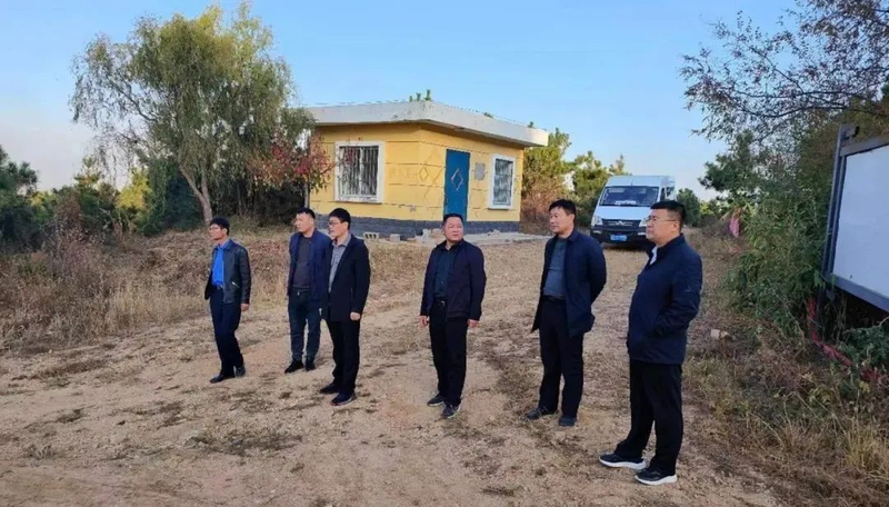 莒南县团林镇党委副书记,镇长朱泉城到芦山督导森林防火工作