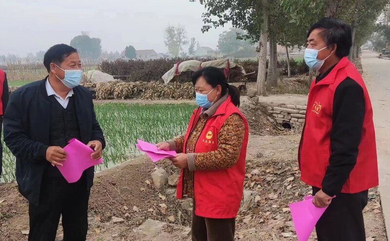 济宁市鱼台县罗屯镇网格员开展移风易俗宣传活动