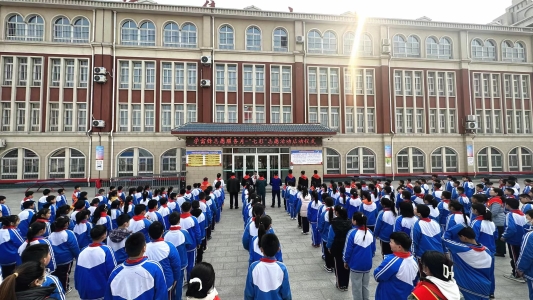 菏泽鲁西新区陈集小学开展"弘扬雷锋精神 做新时代好队员"主题活动