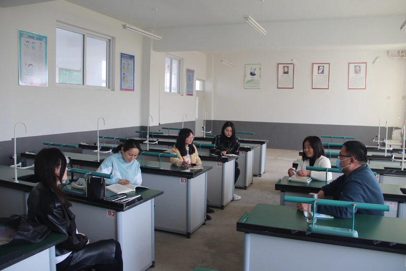 莒南五中到文疃中学开展教学交流活动