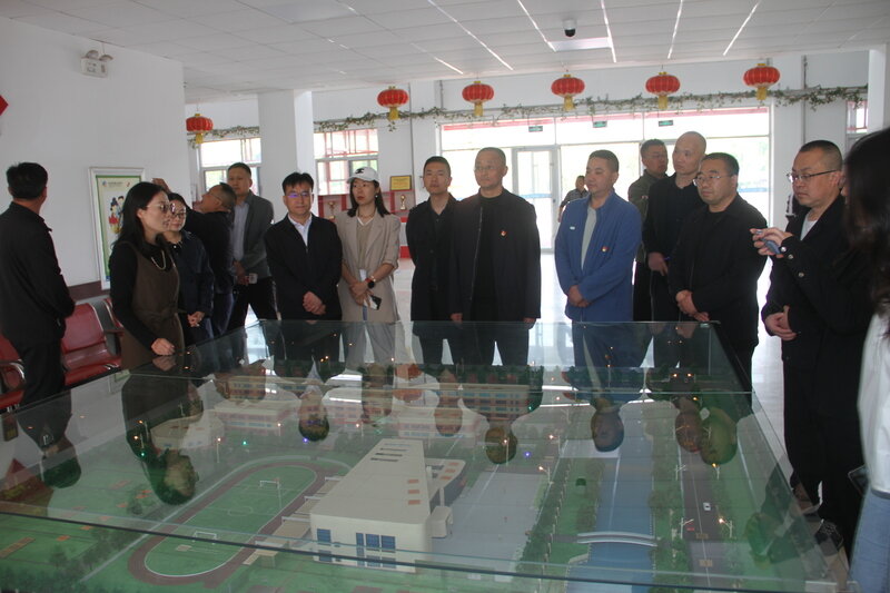 四川省考察团由中共绵阳市涪城区委专职副书记,区教体组党组成员刘武