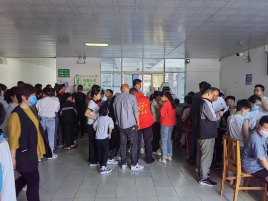 曹县庄寨中心卫生院联合菏泽市立医院开展适龄儿童免费骨龄检测义诊