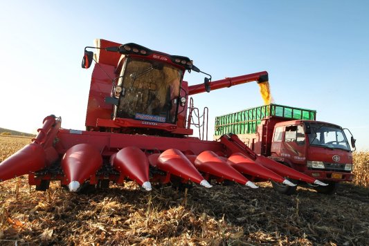 丰收中国潍柴雷沃智能农机让三秋更有底气