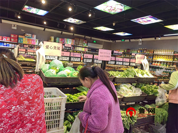 德州市陵城区徽王庄镇好老板孙发岭诚信经营献真情擦亮小店金字招牌