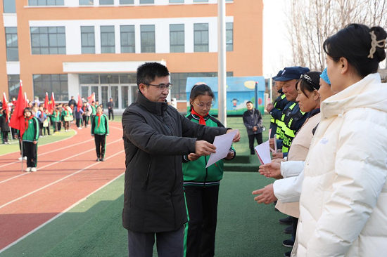 临沂凤城实验小学:匠心铸就温暖校园 致敬最美劳动者