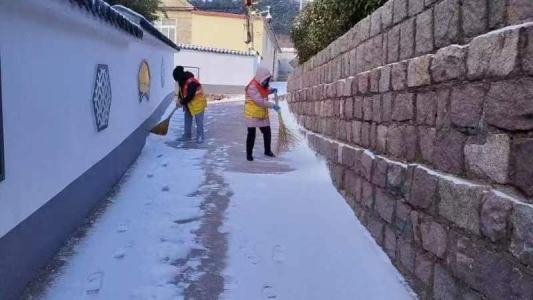 青島市嶗山區王哥莊街道最美的風景是冰雪中堅守的他們