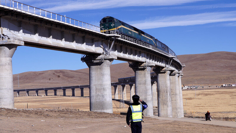 6969作为西藏自治区专职铁路护路联防队员,次仁欧珠在这个岗位上