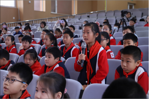 薪火相传 "青岛市劳模工匠宣讲活动走进崂山合肥路小学 - 青岛频道