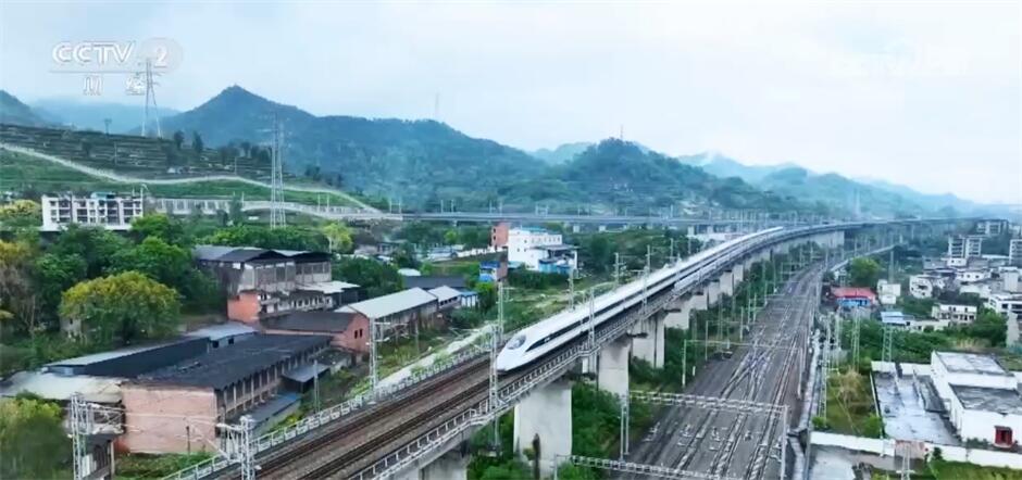 “五一”假期出行数据彰显满满活力 热气腾腾的中国焕发无限生机