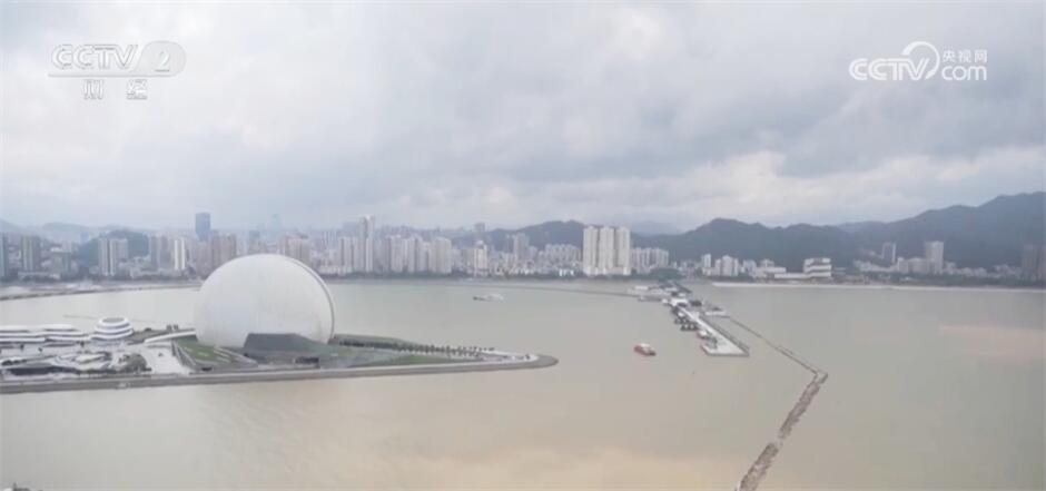 “五一”假期出行数据彰显满满活力 热气腾腾的中国焕发无限生机