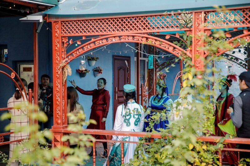 【中国有约】走进巴克图口岸、体验特色民族音乐、品尝多民族糕点 外籍博主在塔城感受民族团结力量