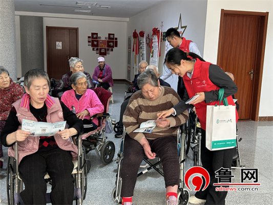 农行平原县支行开展“银政联动护夕阳，反诈助老暖人心”宣传慰问活动2