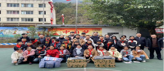 “全国轻工技术能手”杨帅：用艺术铺就乡村教育之路