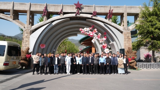 济南市莱芜区张家洼街道前往雪野街道开展观摩学习活动