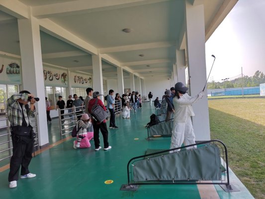 22.这一杆挥去