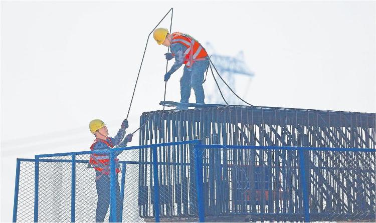 山东建设者坚守岗位，助推重点项目“进度条” 刷新