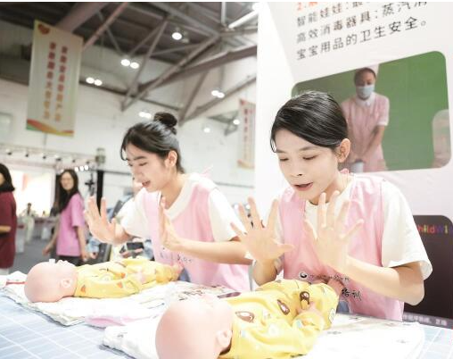 广东打造产教评生态链缩短人才培养周期 学徒制学生入学即就业