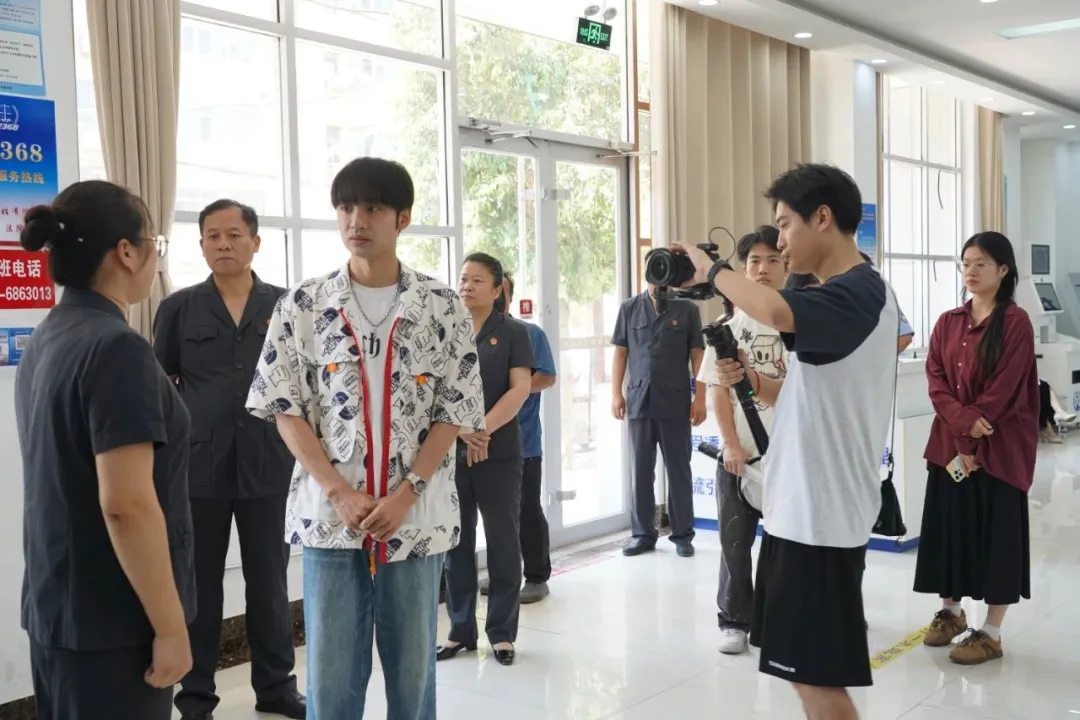 儒韵法声丨镜头里的未成年人保护故事为何让人红了眼眶？“守护少年的微笑” 探访记