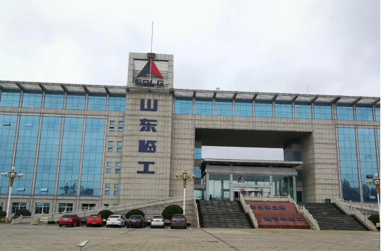 宣布收购沃尔沃所持70%股权，临工集团收回山东临工所有权