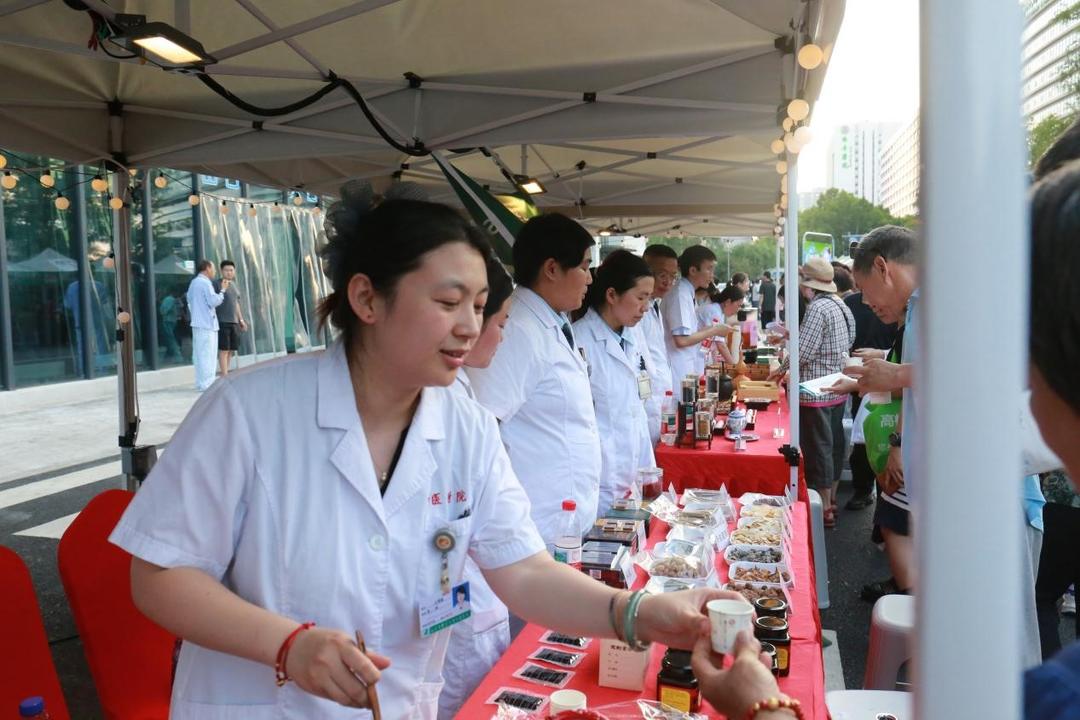 从诊室到夜市，山东中医药文化惠民新模式点亮泉城夏夜