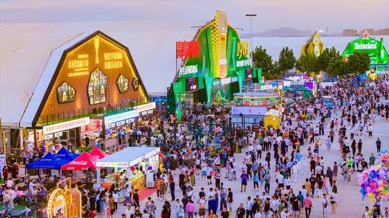 第35届青岛国际啤酒节西海岸会场举办"精彩依旧