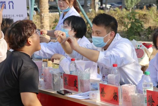 79ef60449900bf131a8854f2a010276a