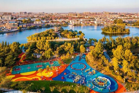 /home/huawei/Desktop/新闻科共享文件（备份）/照片整理/城市/城市风貌（景点景区）/月湖公园/李顺华 (7)_1.jpg李顺华 (7)_1