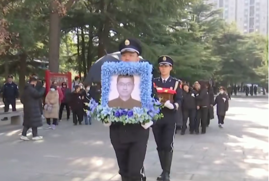 6949531e2bfeaf0cfe0d560645120f4c