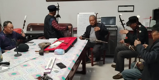 临沭县青云镇:文艺俱乐部“唱响”老年人幸福新生活