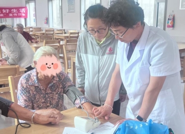 济南市莱芜区寨里镇社工站慈善项目:点滴爱心,善聚“寨”里