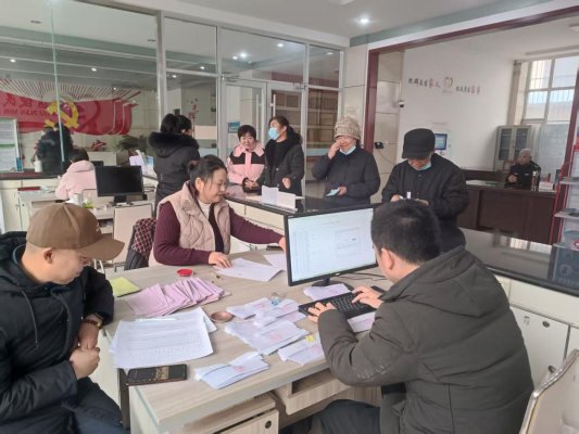 济南市莱芜区凤城街道吕花园社区:股民喜领分红 共享发展硕果