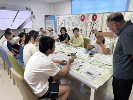 铁道北路社区书法培训课