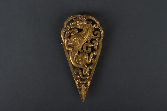 西汉鎏金铜当卢（济南市考古研究院藏）