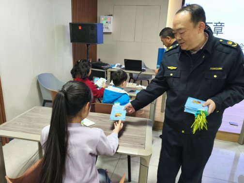 e3ae8dc63e3f5fc9e0c82c4ef59e64f6