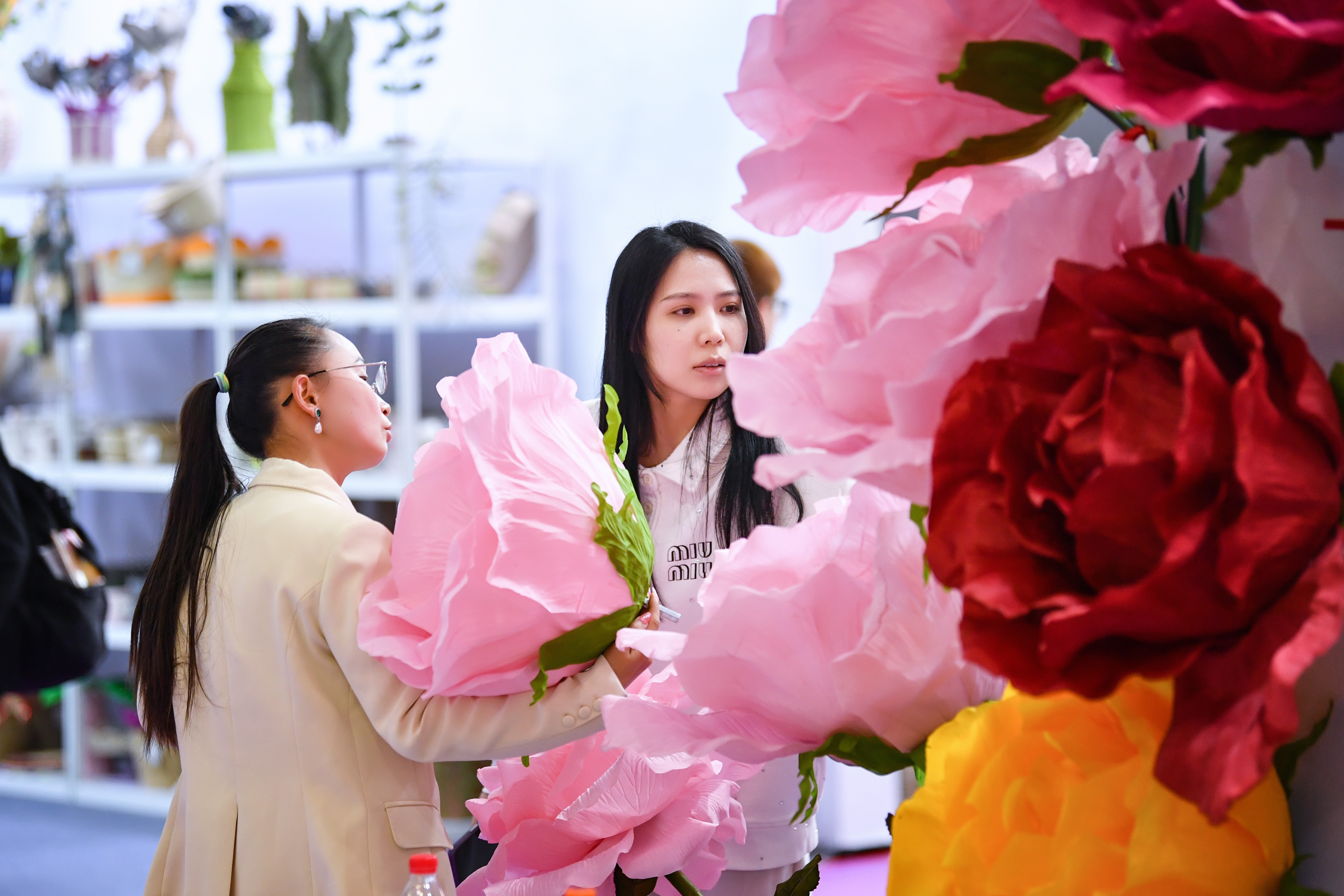 第61届仿真植物交易会璀璨绽放成都