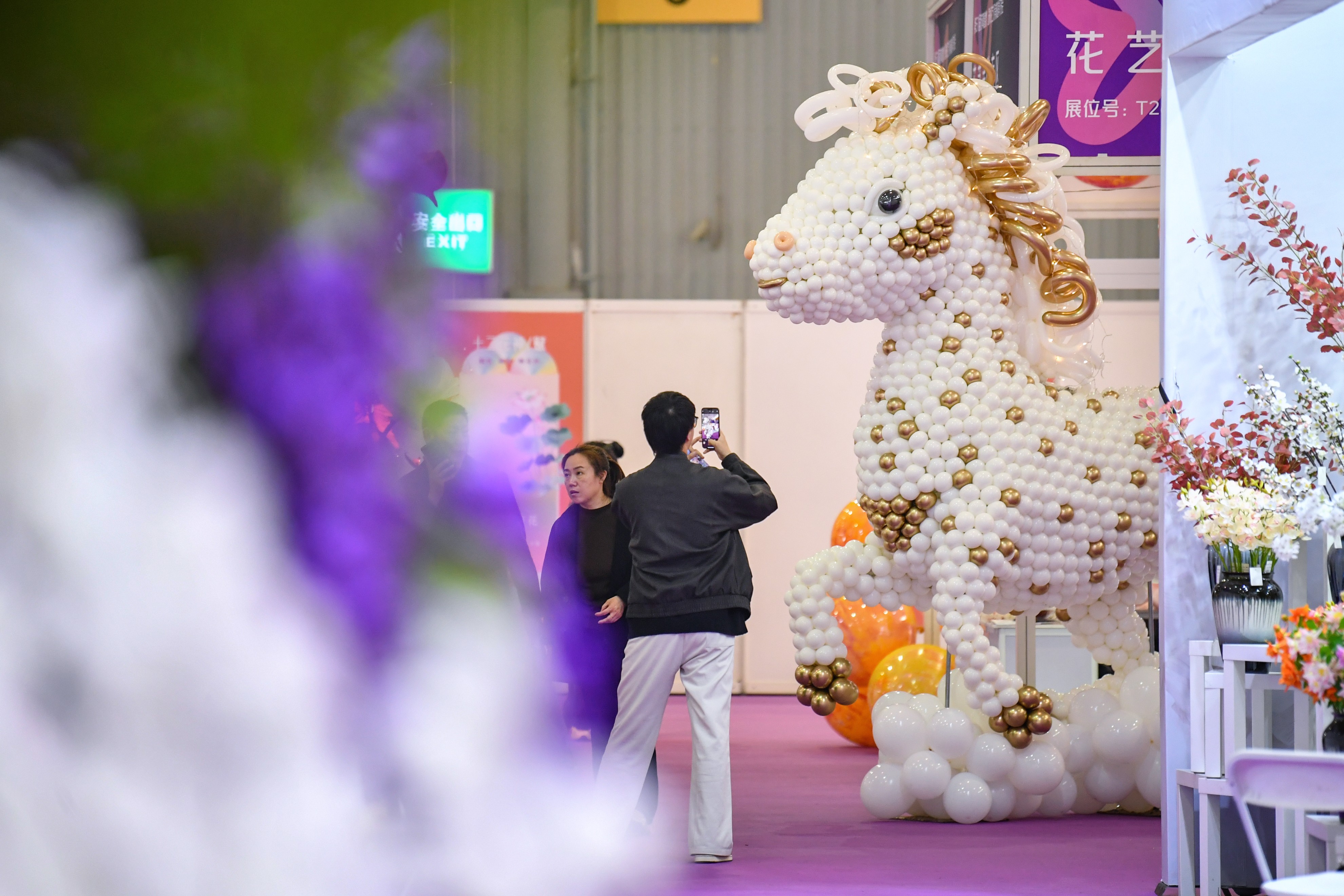 第61届仿真植物交易会璀璨绽放成都