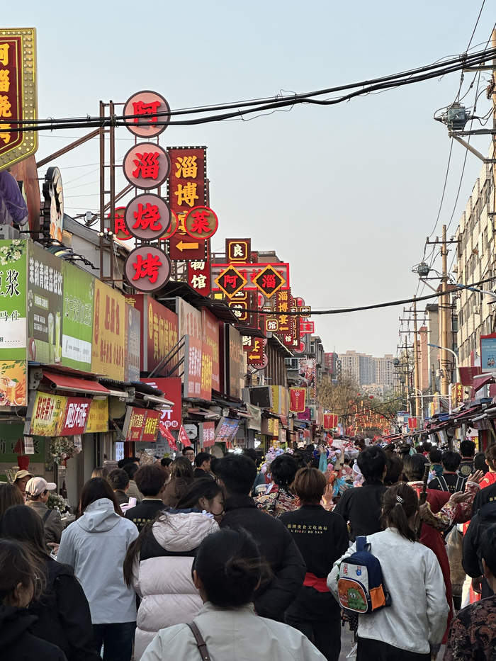 客流量逐年增加，爆火3年后，淄博八大局市场还发生了哪些变化？