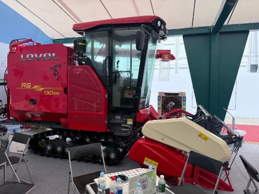 6收获机械展区