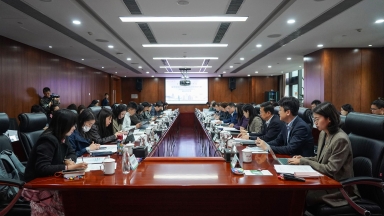 \clicshnas01Userdata16100453Desktop媒体看国寿陕西站新闻通稿媒体调研采访团在中国人寿陕西省分公司调研数智金融赋能民生保障情况.JPG