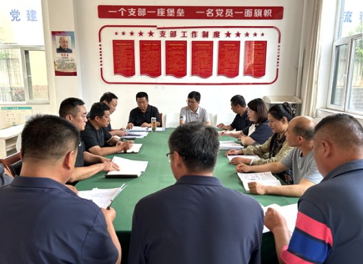 图1：到站座谈交流经验_副本001.jpg