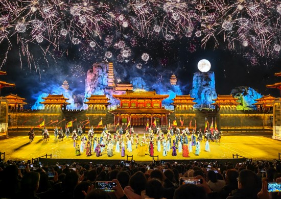乐华文旅集团董事长刘云峰受邀出席第二届中国旅游企业家年会，共话“大旅游”新时代