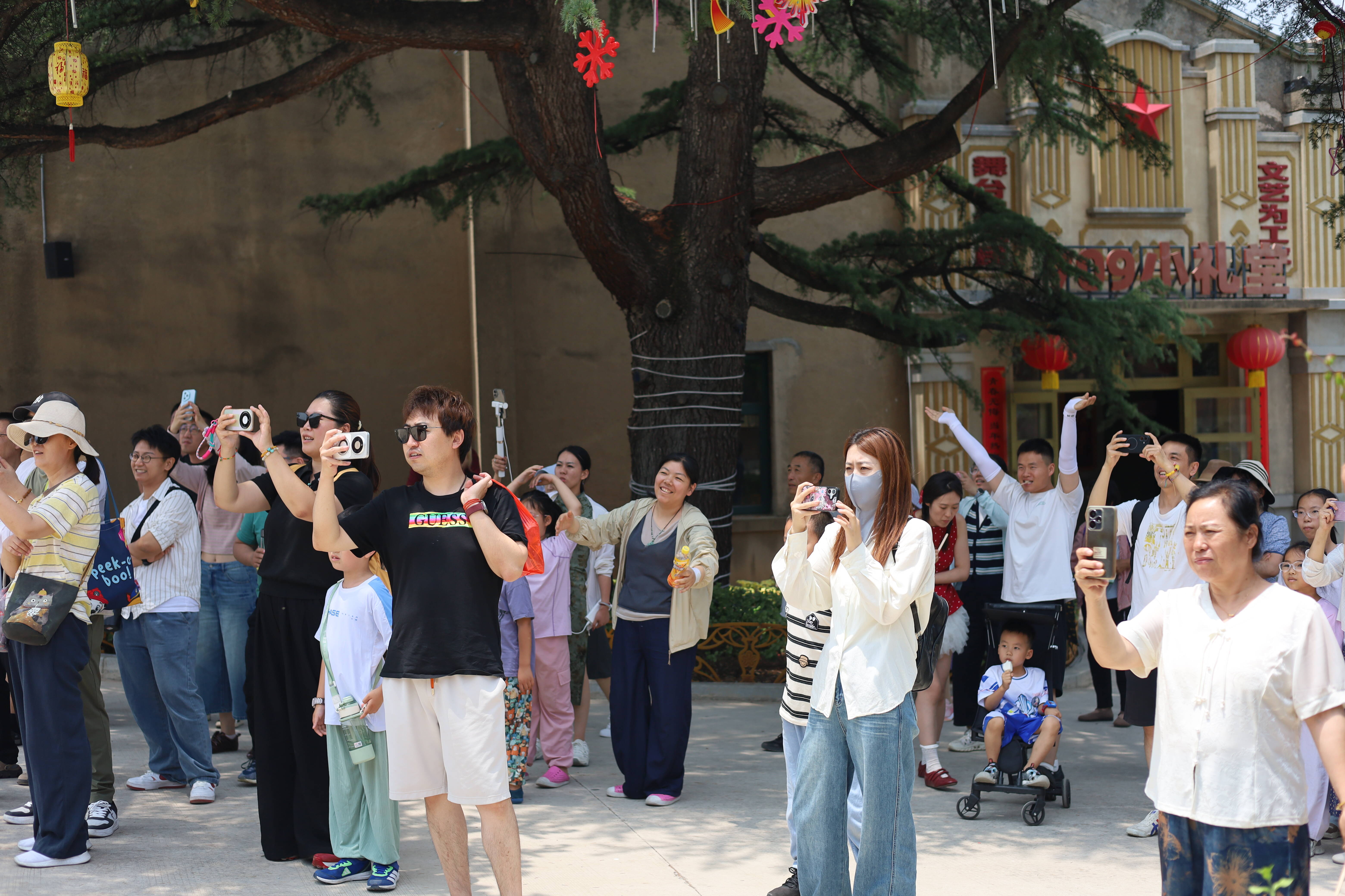 沉浸式文旅点亮端午假期，莱芜709文化产业园成市民出游热门地
