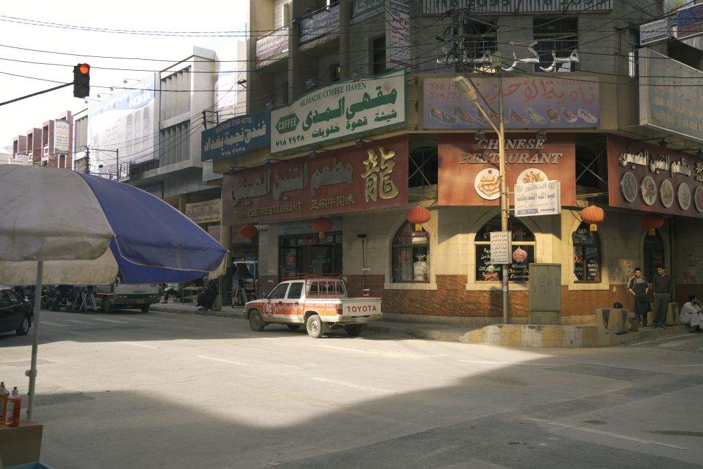 把异域街巷“搬”到青岛，“龙餐馆”这样“开灶”