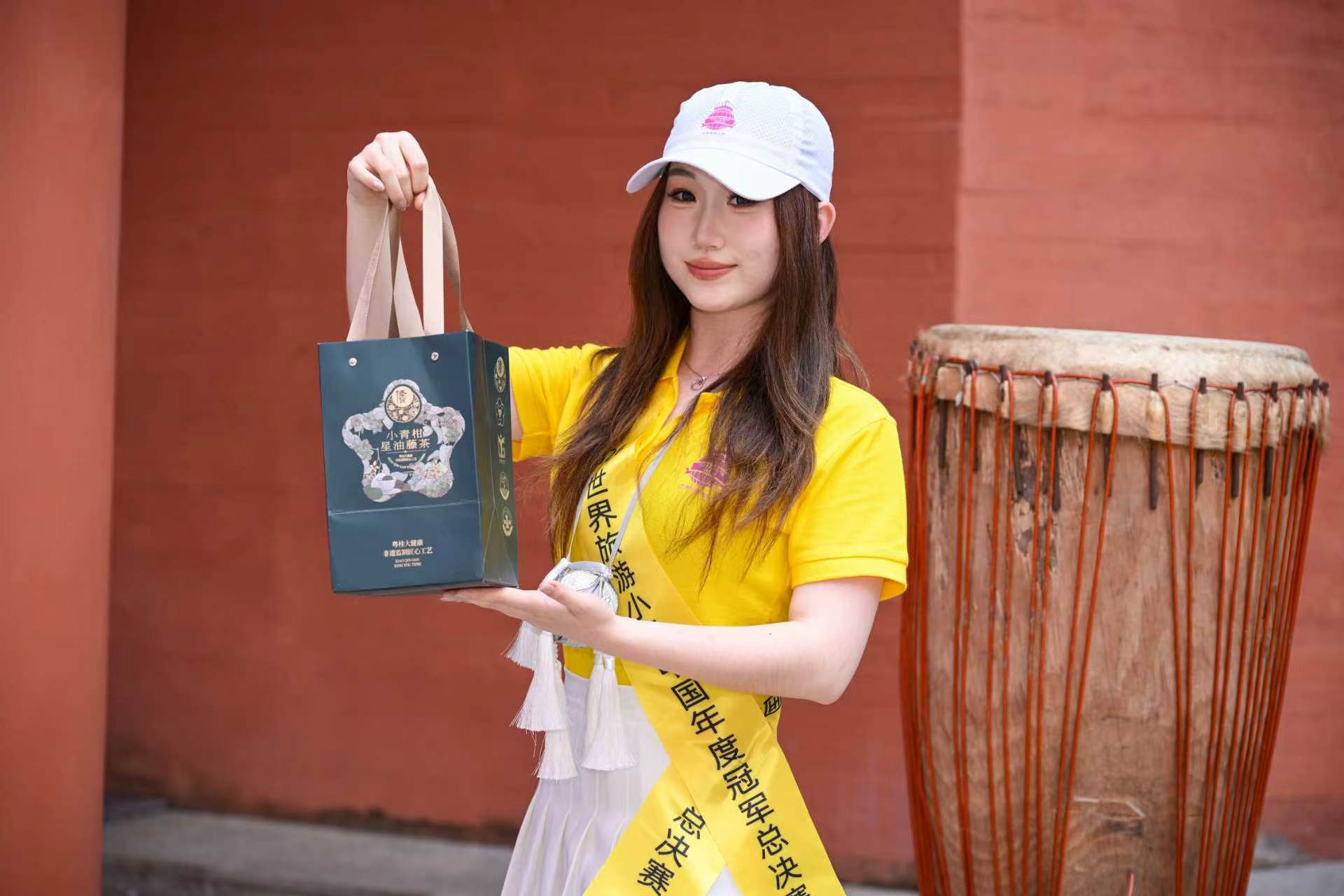 世界旅游小姐走进宁明 (4).jpg