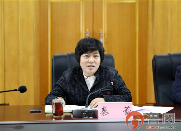 座谈会上,马晓璐介绍了康乐县脱贫攻坚,东西部协作工作情况.