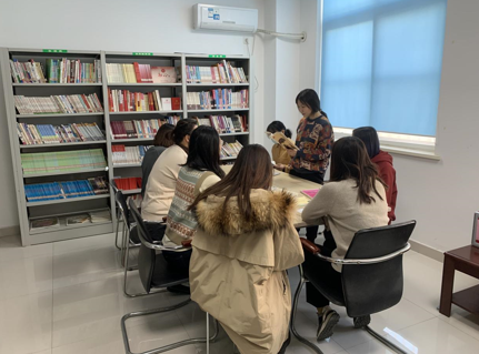 书声琅琅香飘社区济宁常青社区开展读书会活动