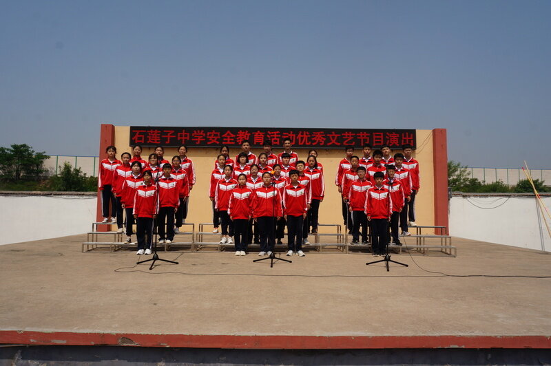 临沂市莒南县石莲子中学召开防溺水安全主题校会